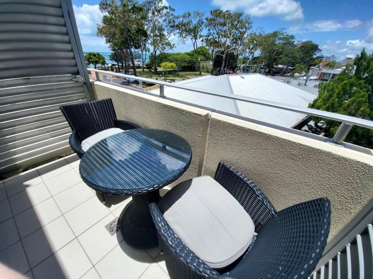 Eden By The Bay Aparthotel Hervey Bay Exterior foto